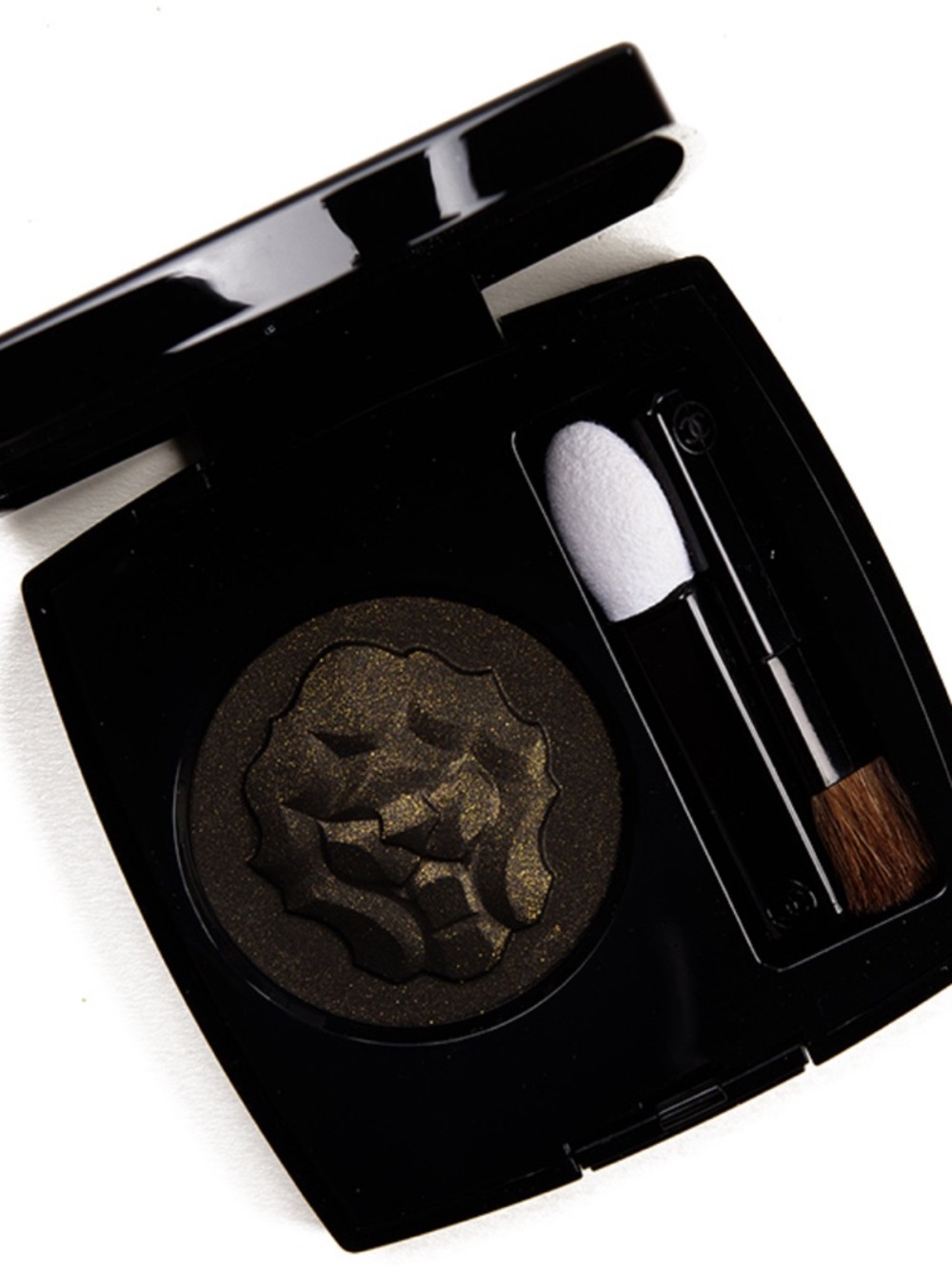 CHANEL Ombre PREMIÈRE Longwear Powder Eyeshadow in the shade Vert Lamé (906). - Picture 2 of 7
